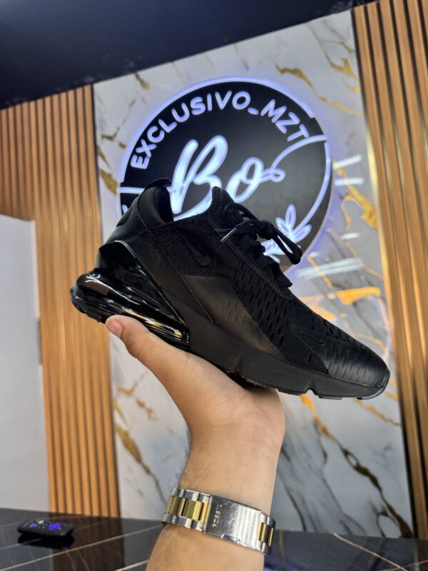 Nike Air Max 270