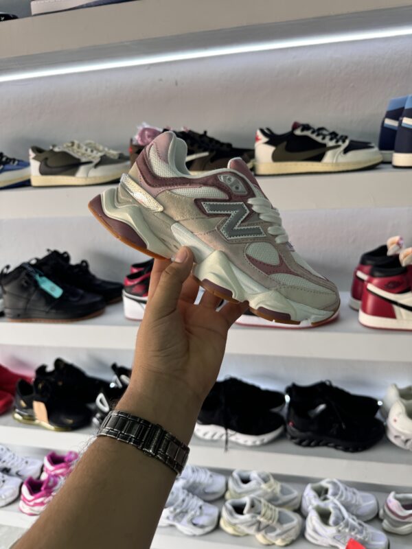 New Balance 9060 Rose Pink