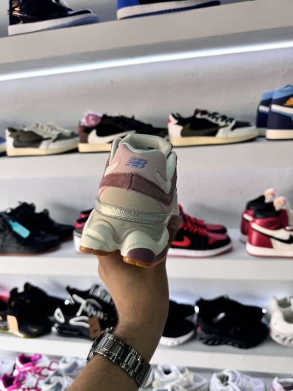 New Balance 9060 Rose Pink - Imagen 3