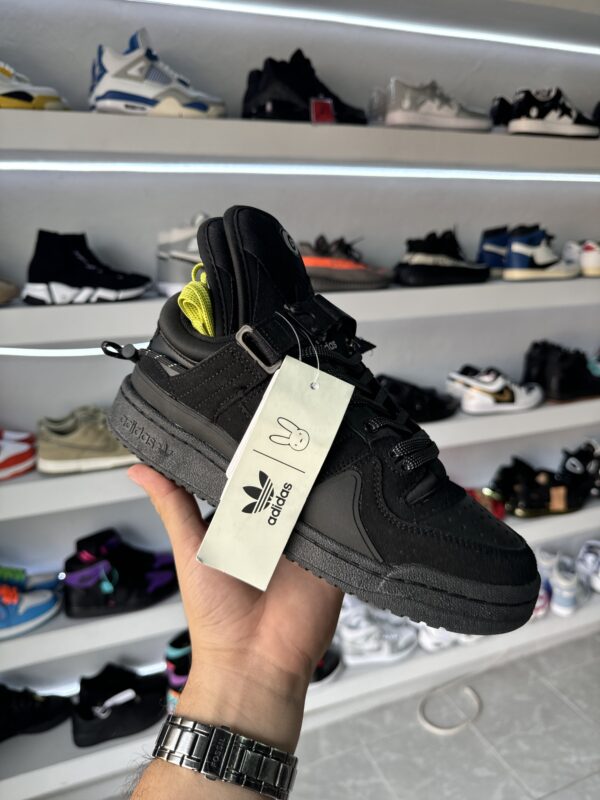 Adidas Bad Bunny Negro - Imagen 2